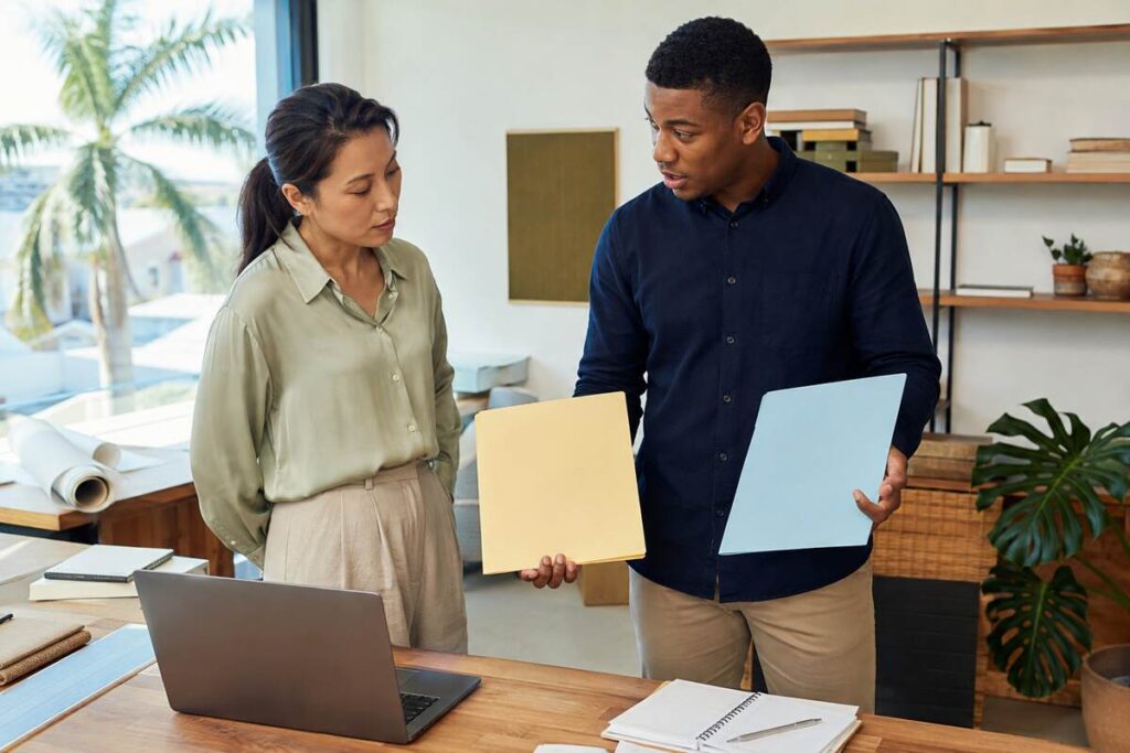 Tax Advisor Fort Lauderdale comparing Florida annual report records with business tax filing documents